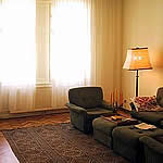 Large 1 BR Vacation Rental with FullKitchen